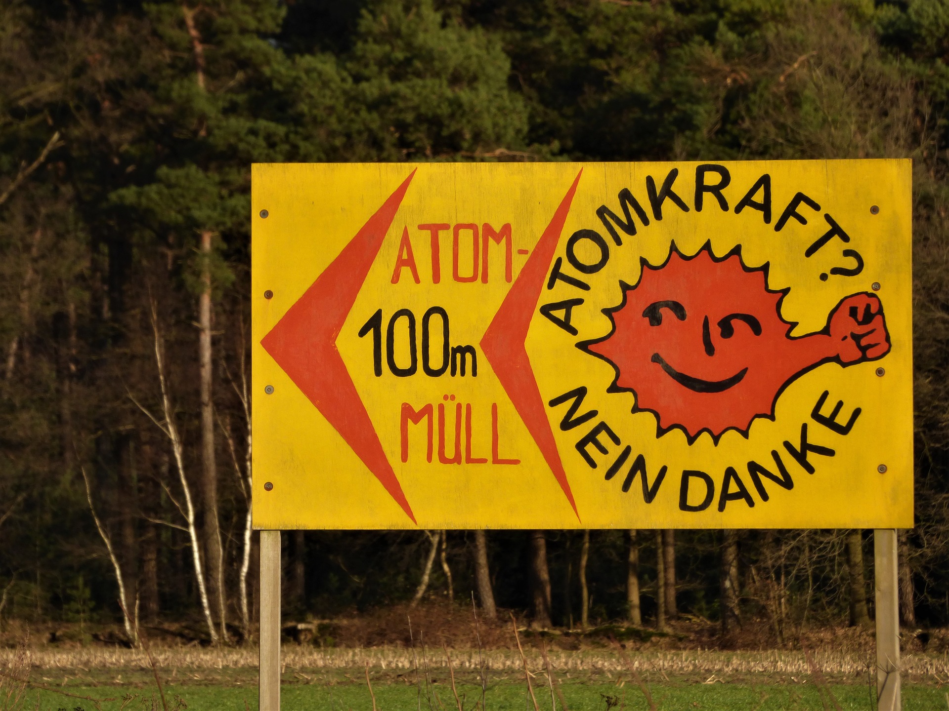 An der Ostsee nahe der Stadt Greifswald, im Seebad Lubmin, steht das größte Atommüll-Lager Europas.