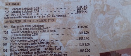Ohne Lesebrille geht bei Millionen Deutschen gar nichts mehr - auch nicht das Lesen der Speisekarte. Ärtze bringen nun Abhilfe.