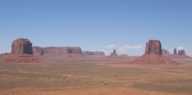 Bei Deutschen besonders als Reiseziel beliebt: Monument Valley in Arizona und Utha in den USA.