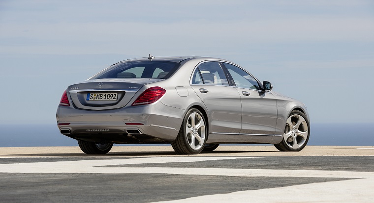 Der neue Mercedes-Benz S 400 HYBRID - eine Raubkatze auf vier Rädern mit bestem deutschen Hightech.