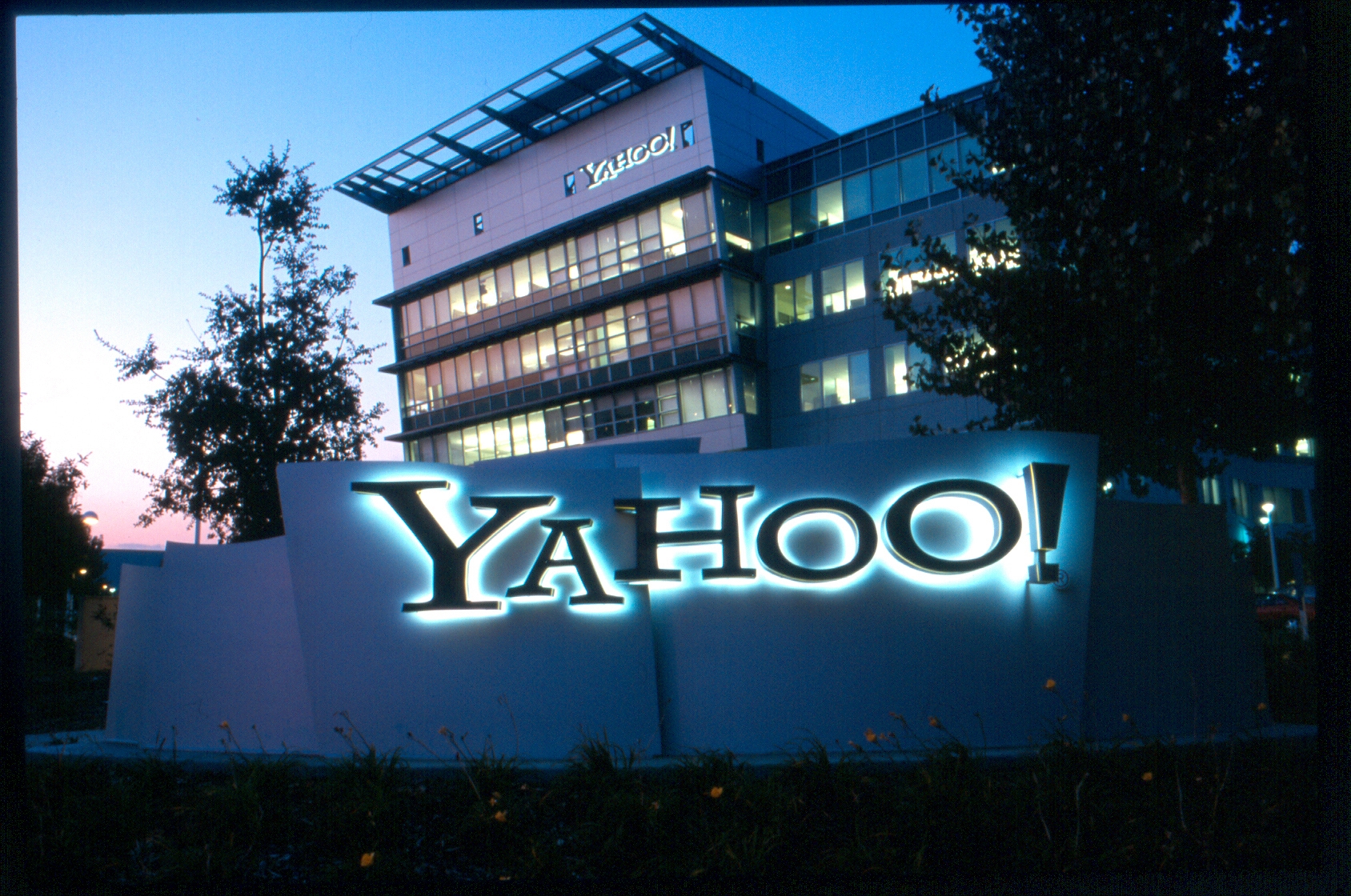 Ausgerechnet Yahoo: Der Internetkonzern kämpft um ein zukunftsfähiges Geschäftsmodell und ist nun Ziel einer fießen Malware-Attacke der kriminellen Malware-Szene. Den Schaden hat die gesamte Internetszene genauso wie die Verbraucher.