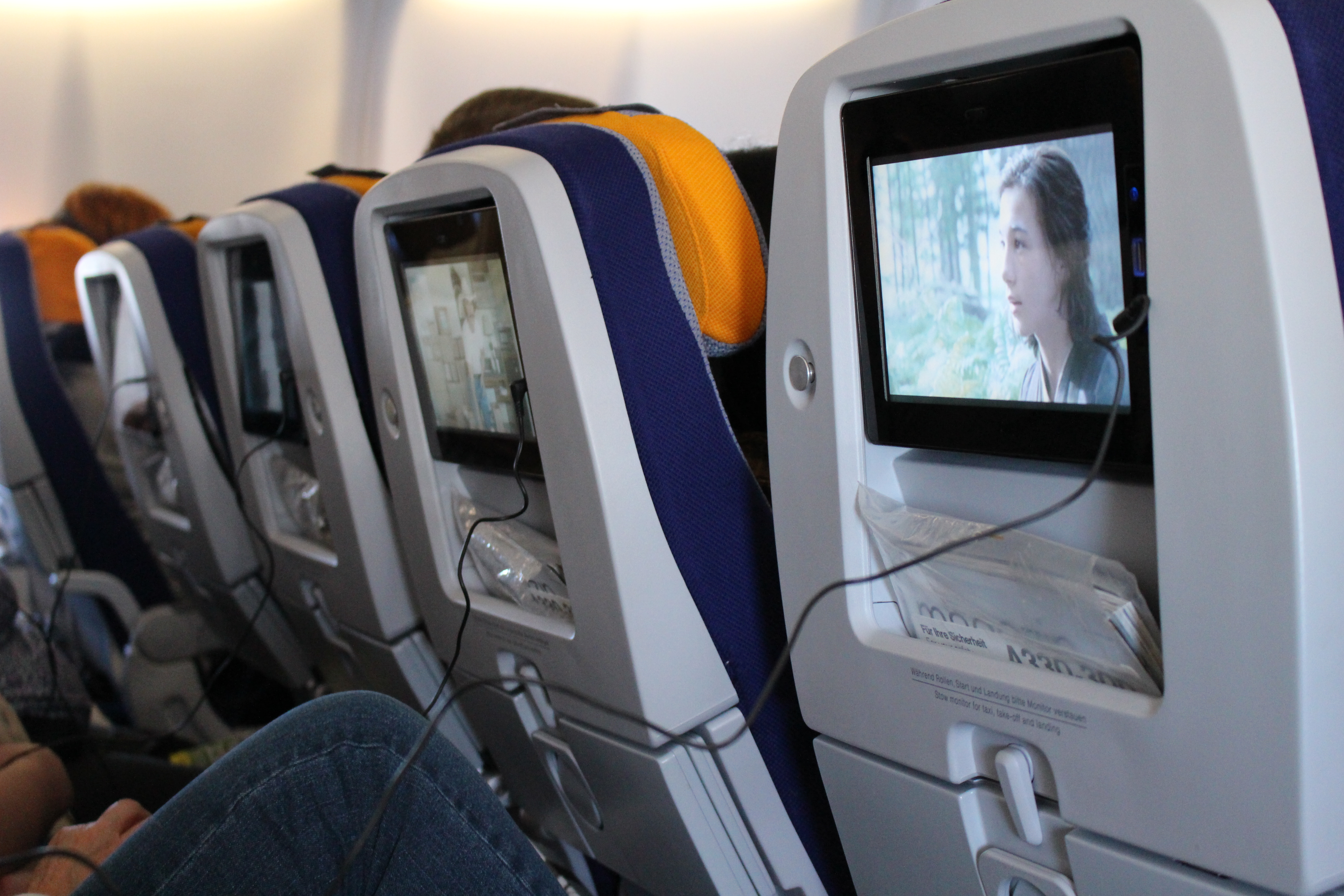 Entertainment-Angebot der Lufthansa begeistert viele, Wi-Fi läuft schleppend.