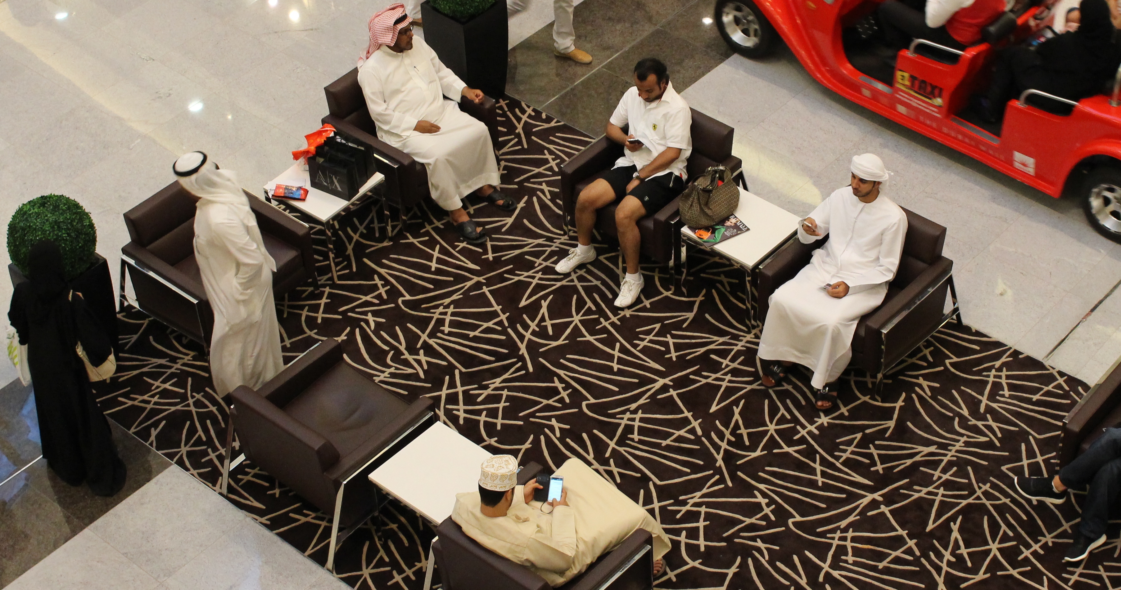 Dubai und Abu Dhabi gehen immer mehr auf App.
