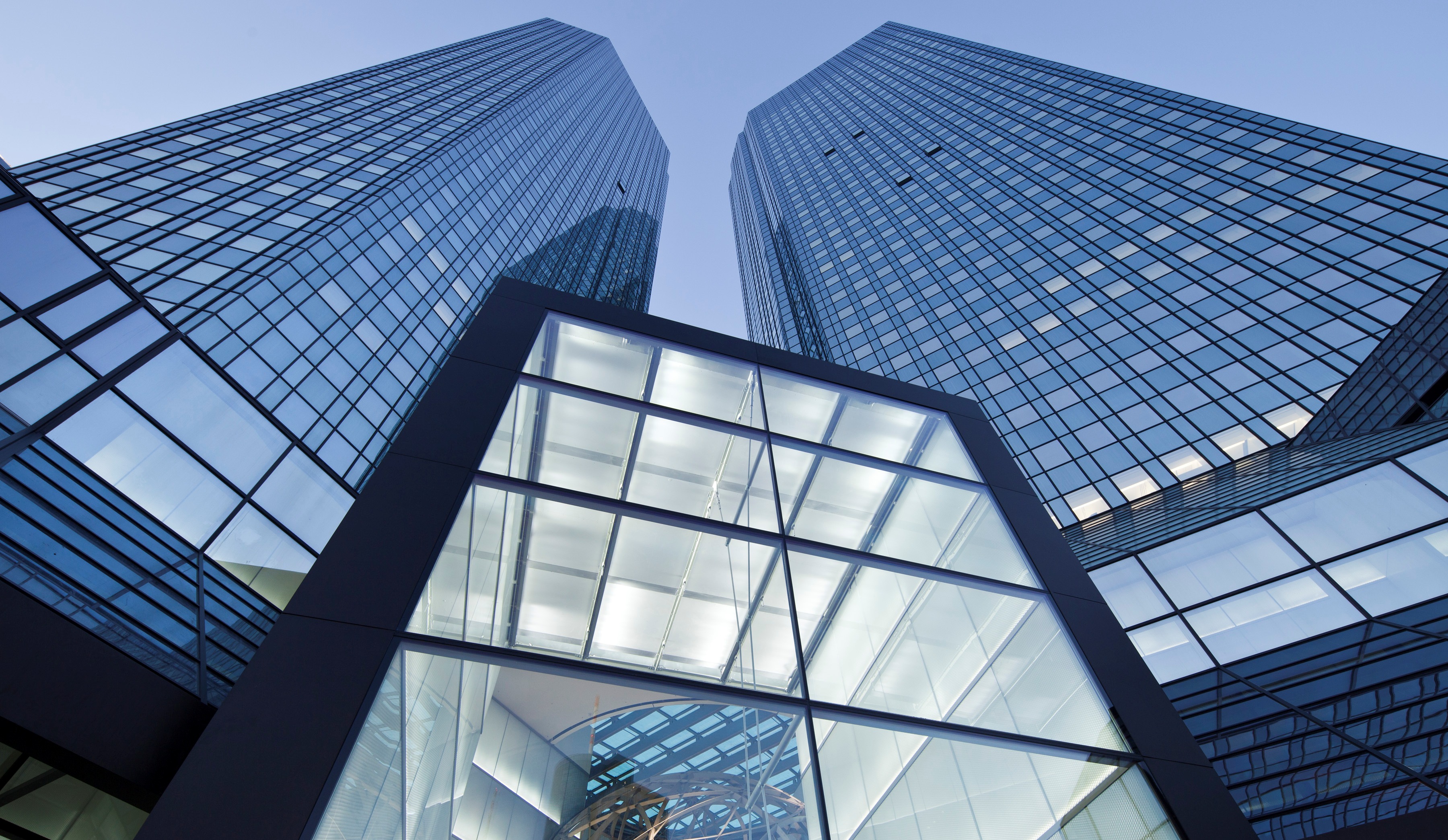Deutsche Bank: Zwillingstürme in Frankfurt am Main.