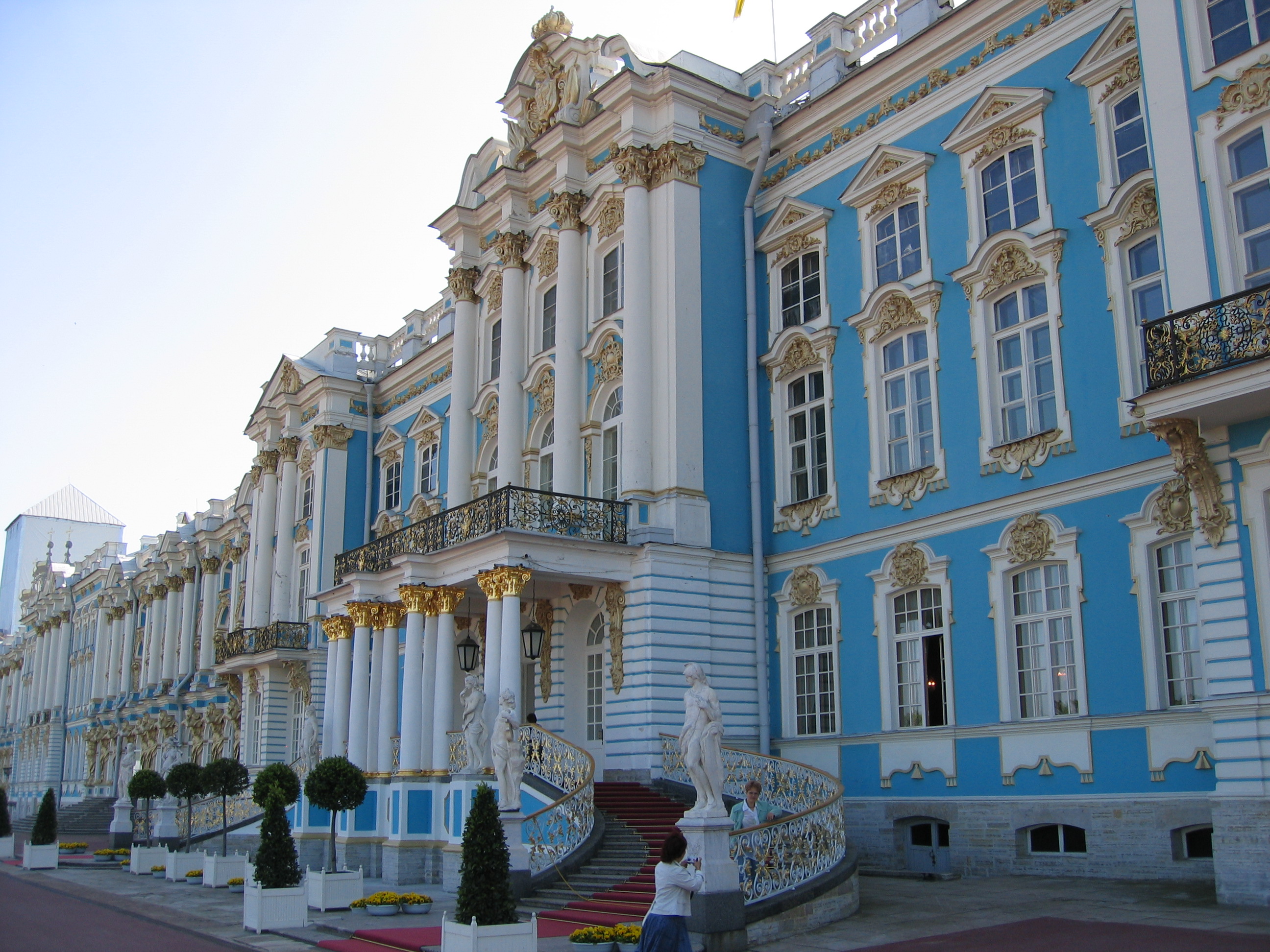 Russland hat selber zahlreiche Attraktionen für Touristen zu bieten: Hier die Residenz von Katharina der Großen von Russland in St. Petersburg.