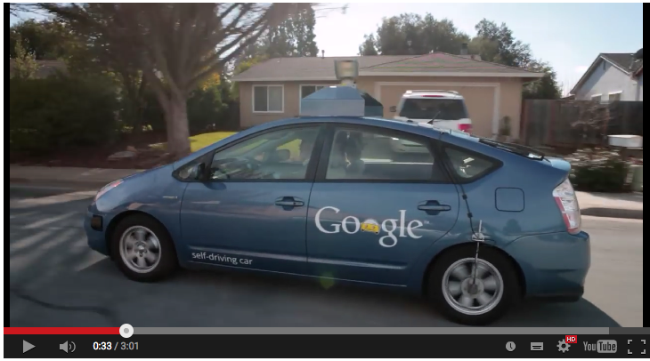 Ein Prototyp des Google Cars - hier ein Viertürer. Doch könnten vorerst nur Autos mit zwei Sitzplätzen zum Einsatz kommen.