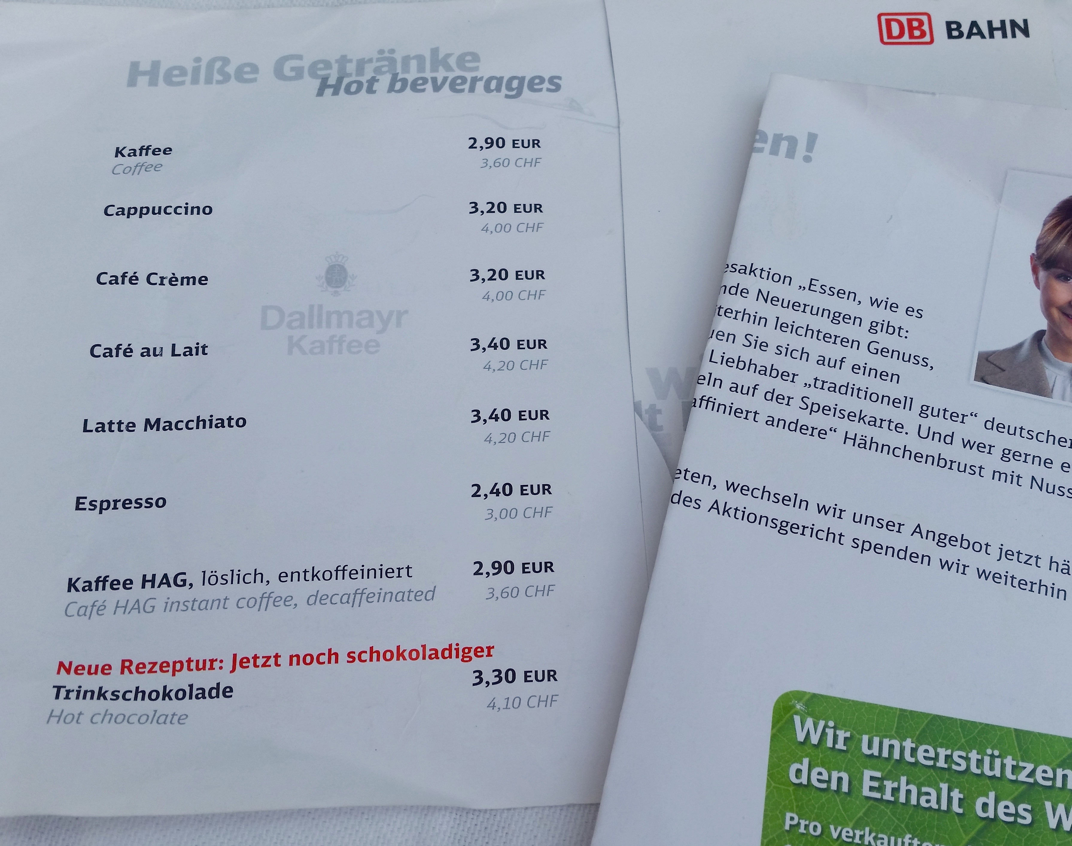 In roter knalliger Marketing-Schrift preist die Deutsche Bahn eine angeblich bessere Rezeptur an. Doch Kunden sehen das wohl eher nicht so, fühlen sich verschaukelt.