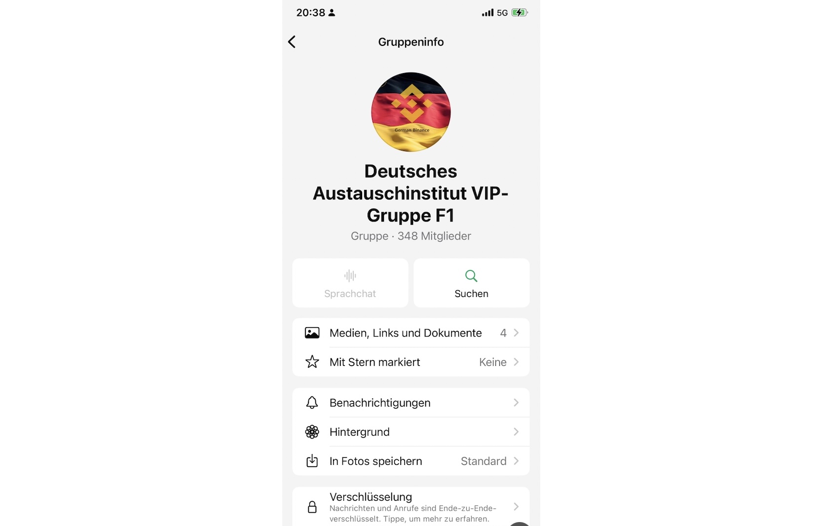 Gigantische Betrugs-Matrix unter den Augen von Bundeskriminalamt BKA & Co. Doch es geschieht nichts. WhatsApp lässt die Gruppe seit Monaten gewähren, obgleich darin Hunderte deutsche Oper gesucht werden. Ein Skandal findet NETZ-TRENDS.de. NETZ-TRENDS.de sind alle Telefonnummern in der Gurppe bekannt.