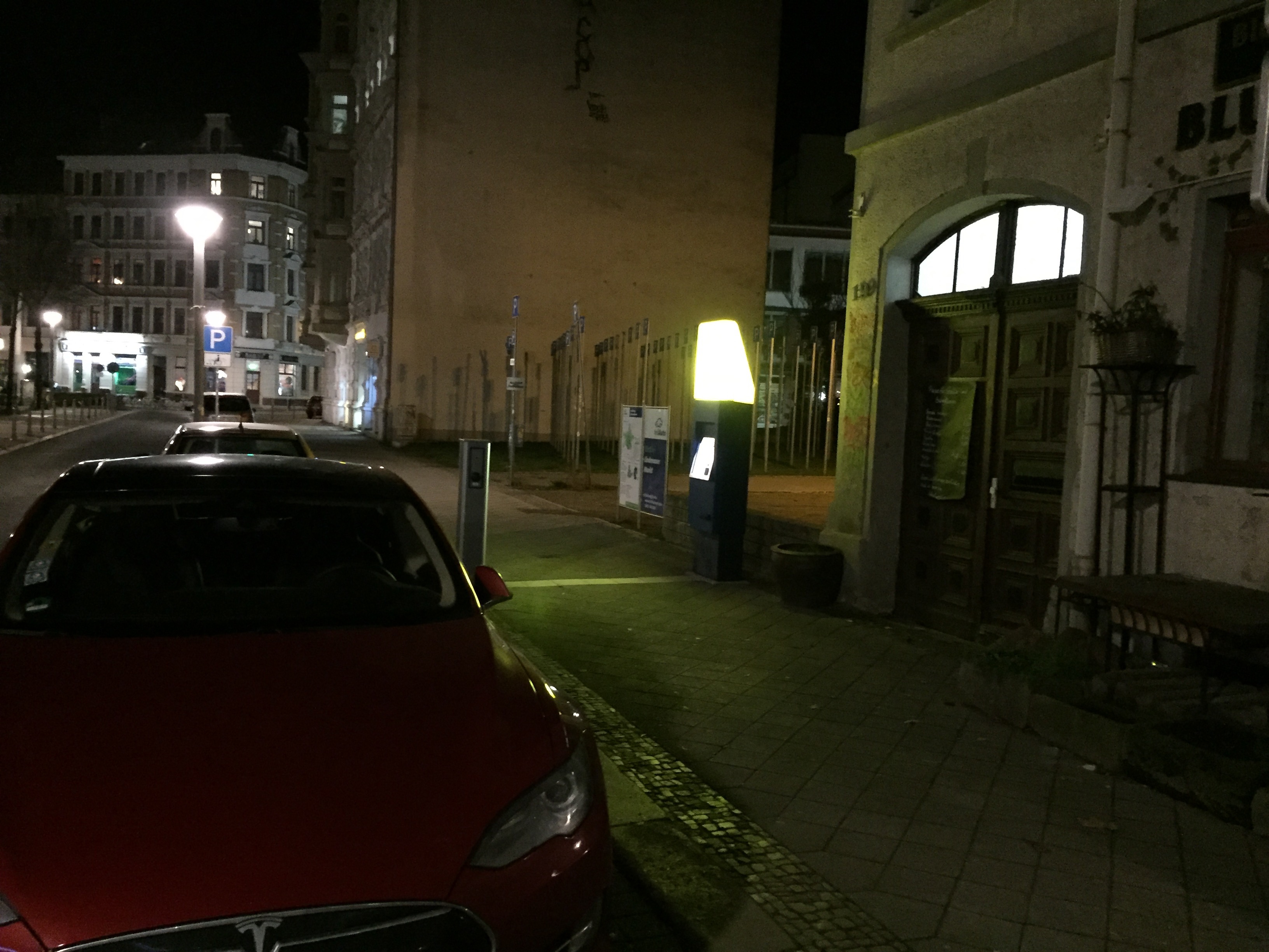 Die neue Ladestation am Lindenauer Markt in Leipzig ist Bestandteil des Netzes  Leipzig Mobil