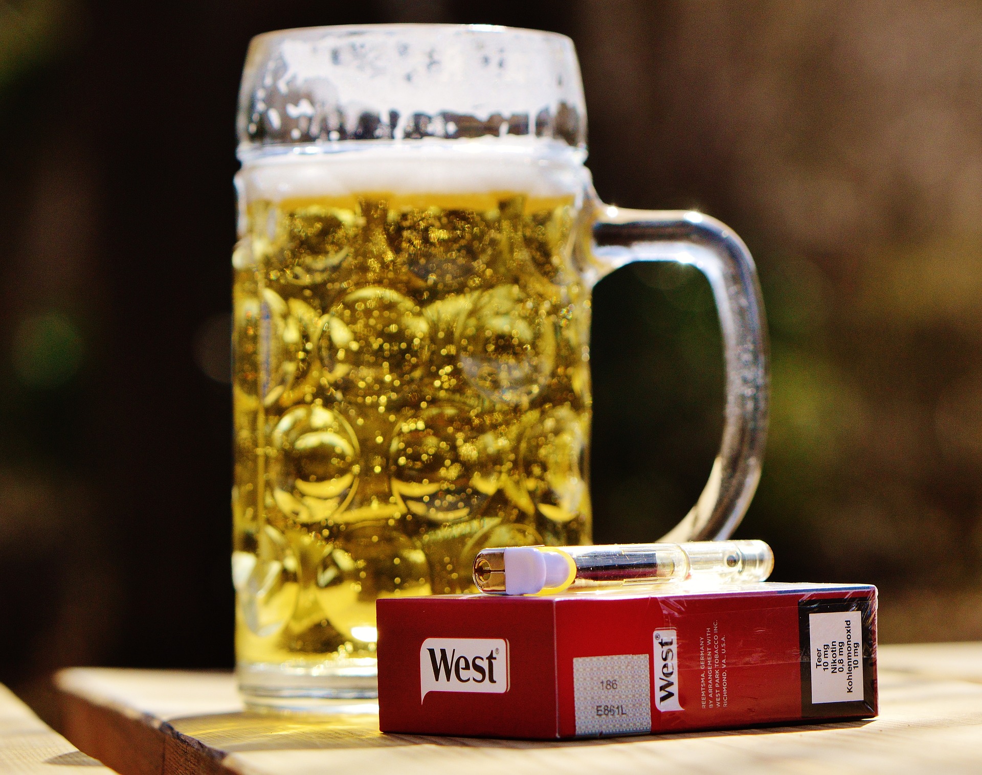 Die ZIgarettenmarke "West" gehört weder zu BAT noch zu Reynolds, sondern zum einstmals deutschen Unternehmen Reemtsma, welches heute wiederum zur Imperial Tobacco Group aus Großbritannien gehört.