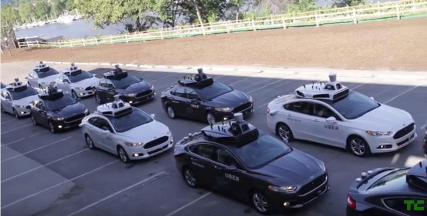 Uber präsentierte im Herbst 2016 eine Kolonne seiner autonomous cars in der Stadt Pittsburgh im US-Bundesstaat Pennsylvania. (Bild: YouTube-Screenshot eines TechCrunch-Videos).