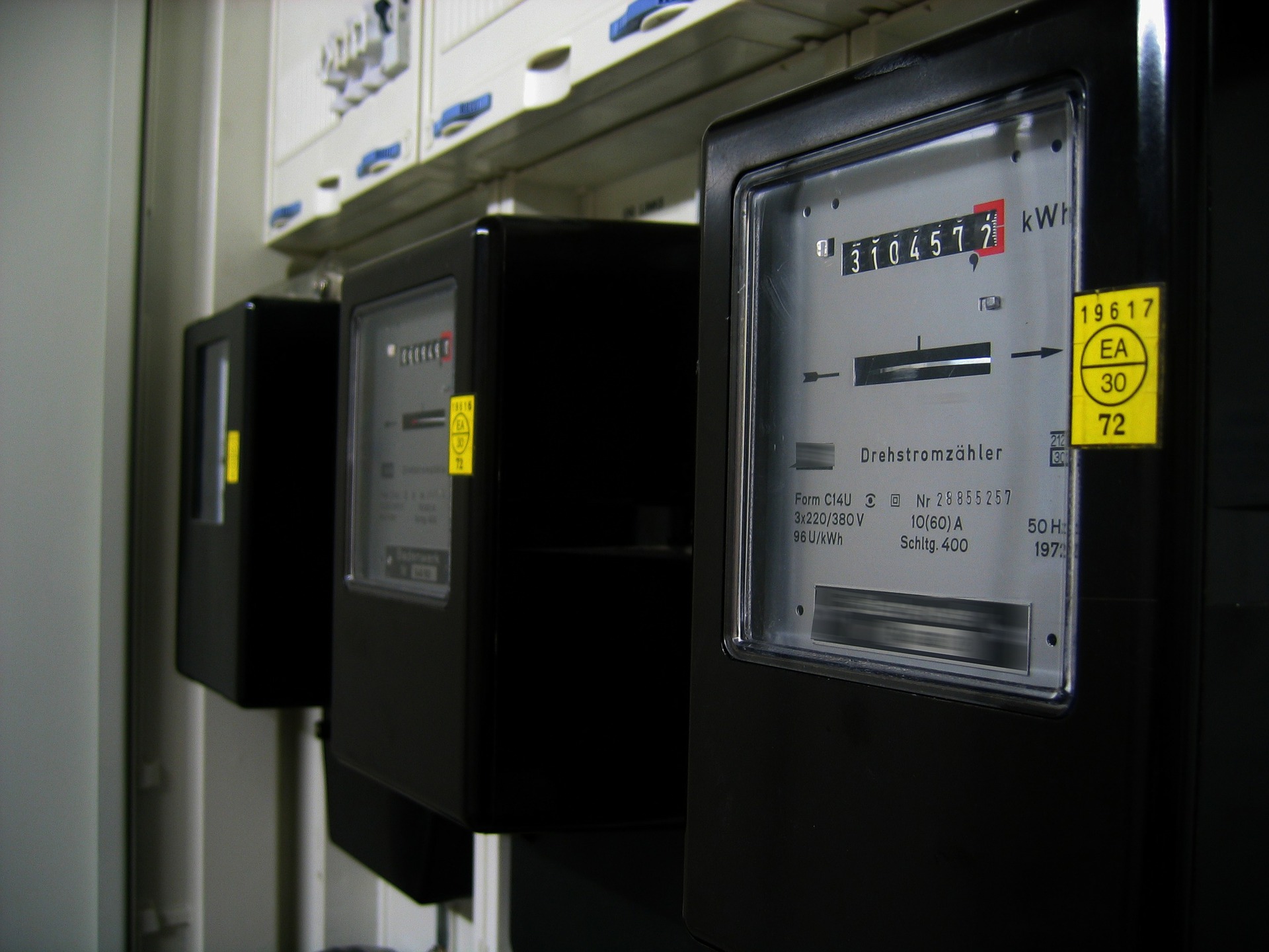 Energieversorger müssen rund 80 Prozent ihrer Einnahmen an den Staat und die Netzbetreiber weiterreichen.