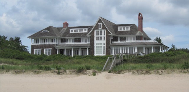 Große Villa in den Hamptons auf Long Island.