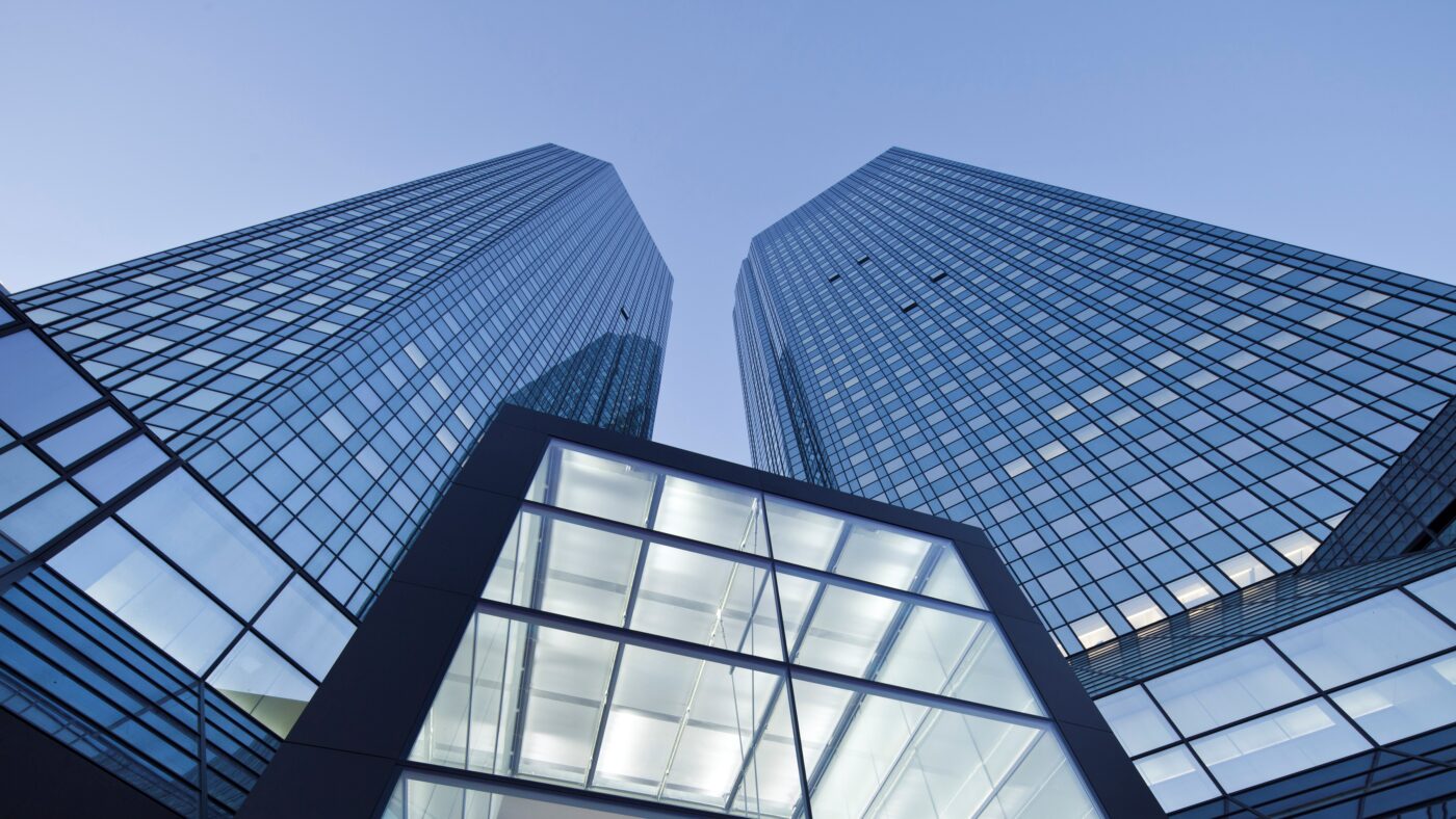 ARD kritisiert massiv die Deutsche Bank.