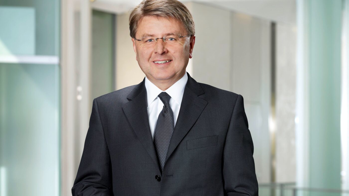 Die HypoVereinsbank sagt dem Kreditkartenbetrug endlich den Kampf an. Hier Vorstandsspecher Dr. Theodor Weimer.