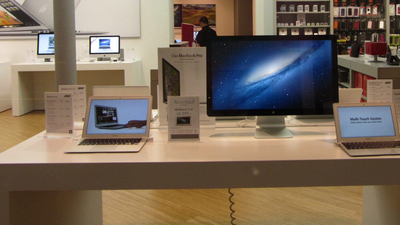 Der Apple-Store Nähe der exklusiven Bahnhofstraße in Zürich in der Schweiz.