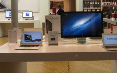 Der Apple-Store Nähe der exklusiven Bahnhofstraße in Zürich in der Schweiz.