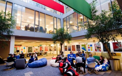Google legt wert auf ein junges Arbeits-Ambiente. Hier der Google Compus in Dublin, die europäische Google-Zentrale.