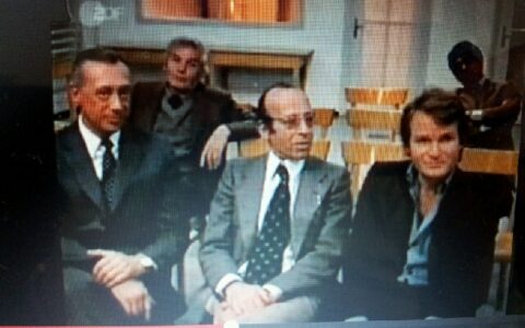 Szene aus Derrick. Rechts der damals noch junge Dauer-Mitspieler Fritz Wepper.