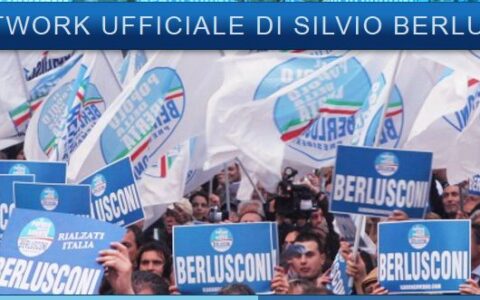 Die politischen Anhänger von Berlusconi verstehen die Welt nicht mehr und demonstrieren für ihn.