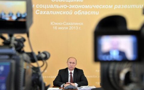 Alle Welt schaut auf Wladimir Putin: Wird der russische Präsident Edward Snowden in Russland Schutz vor den Amerikanern gewähren? Viele hoffen: Ja.