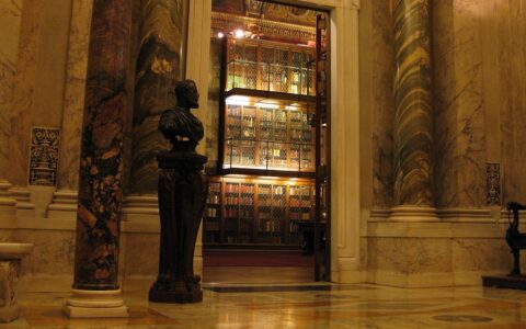An den Gründer der amerikanischen Großbank Morgan erinnert in New York ein beeindruckendes Museum. Die Morgan Familie gehörte schon vor gut 100 Jahren zu den amerikanischen Milliardärs-Familien.