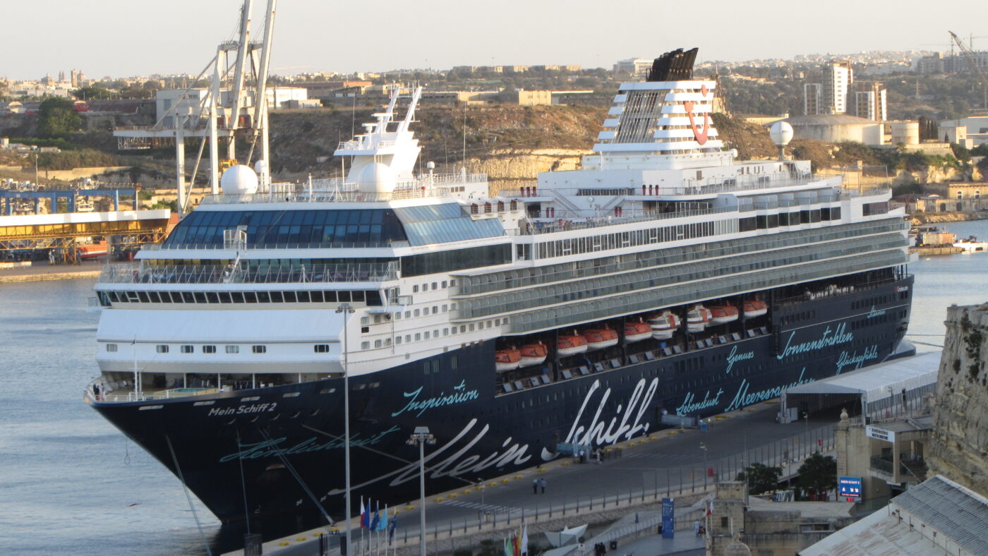 TUI-Schiff in Malta.