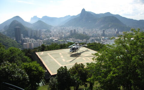 Malaria könnte sich durch die Erderwärmung auch in Südamerika - hier Rio de Janeiro - oder Lateinamerika weiter verbreiten. Die meisten Malaria-Toten gibt es in Afrika.