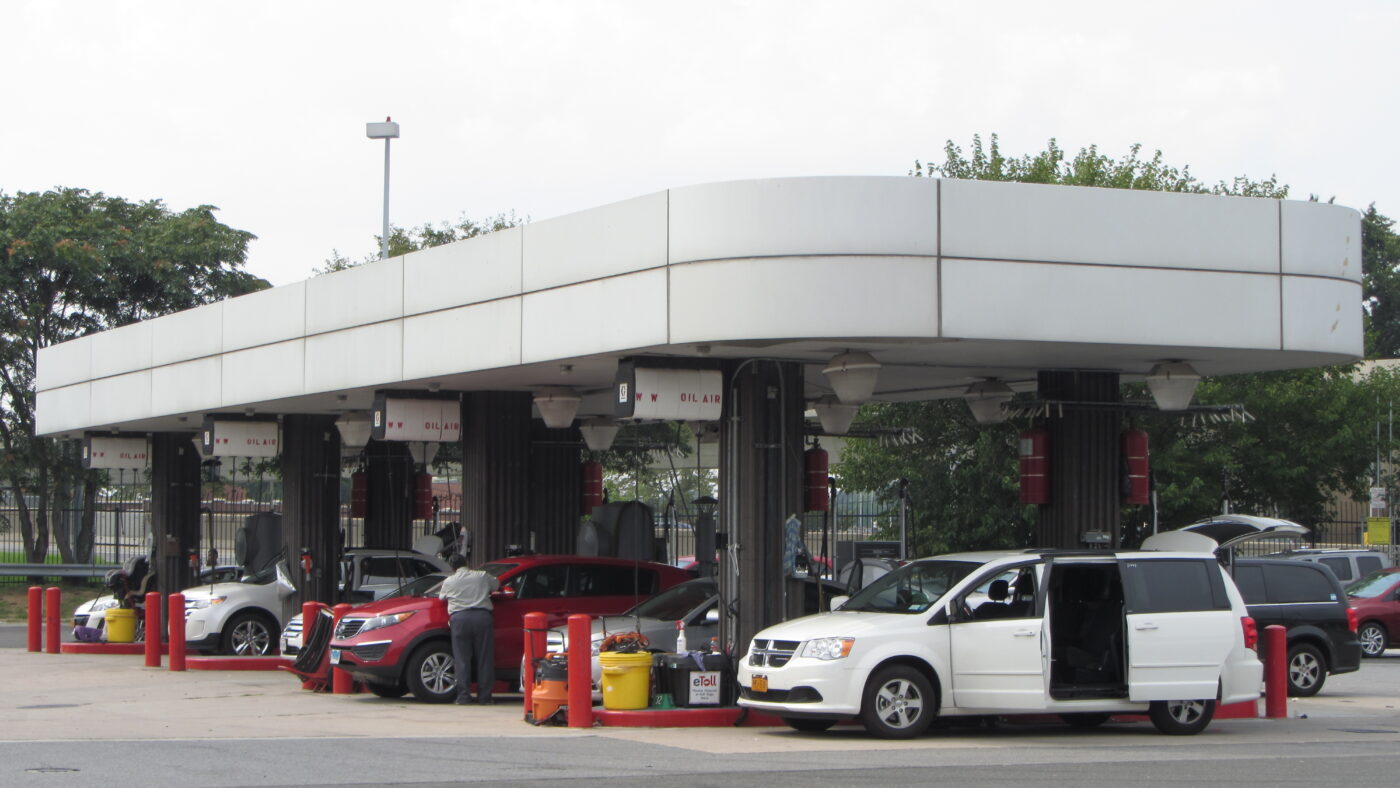 2014: Die Automobilbranche kündigte zahlreiche neue Autos an. Nicht immer steht der Umweltschutz dabei im Vordergrund.