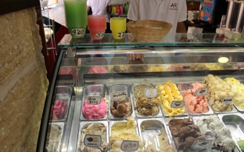 10 Euro kosten in Mallorca manchernorts vier Eiskugeln: Für Familien ein teures Vergnügen.
