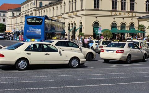 Es geht um mehr, als Taxis in der EU und Deutschland: Die Politik muss dem Amikrieg im Internet gegen die EU etwas entgegensetzen - durch stärkere Fördermaßnahmen der Digital-Unternehmen in Deutschland und der sonstigen EU.