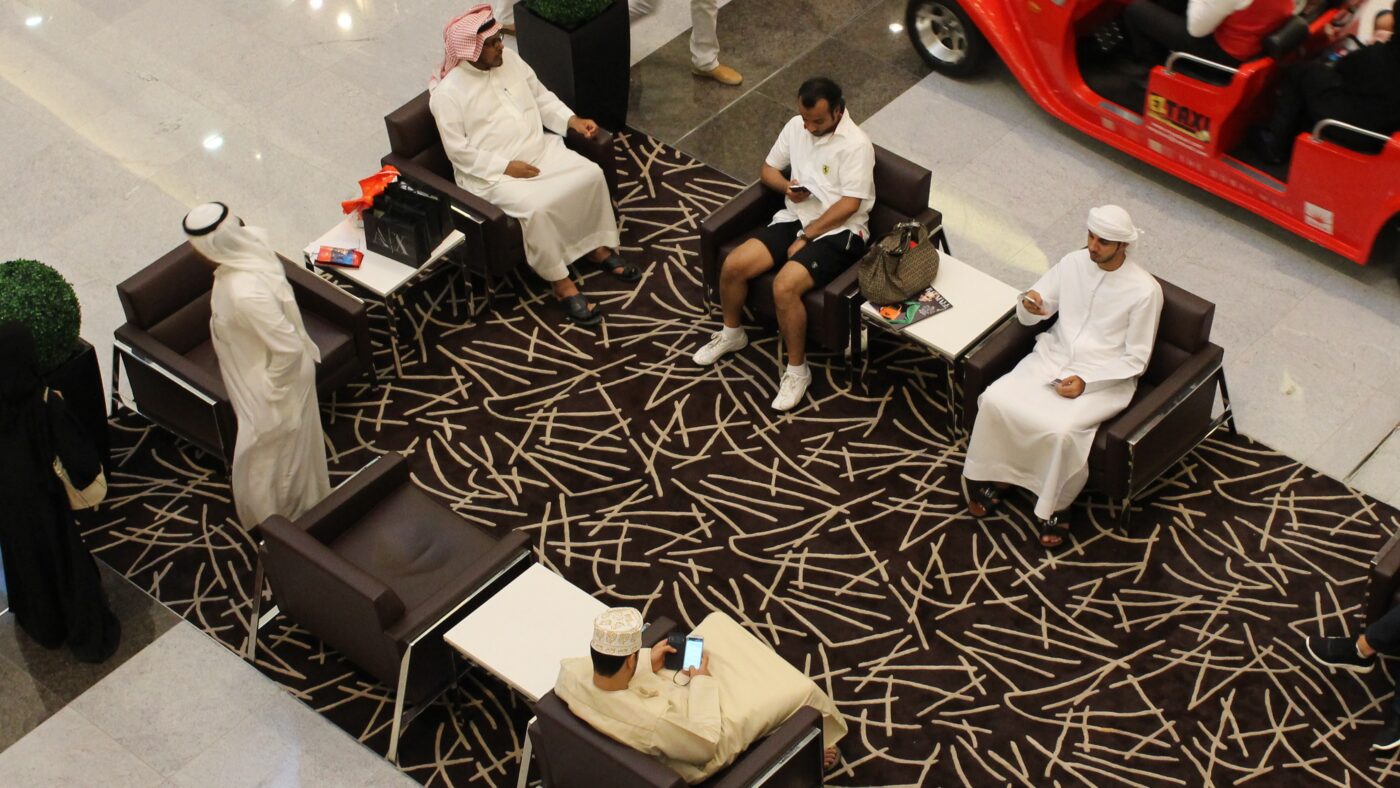 Dubai und Abu Dhabi gehen immer mehr auf App.