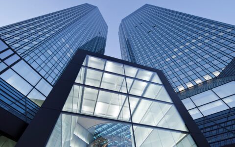 Deutsche Bank: Zwillingstürme in Frankfurt am Main.