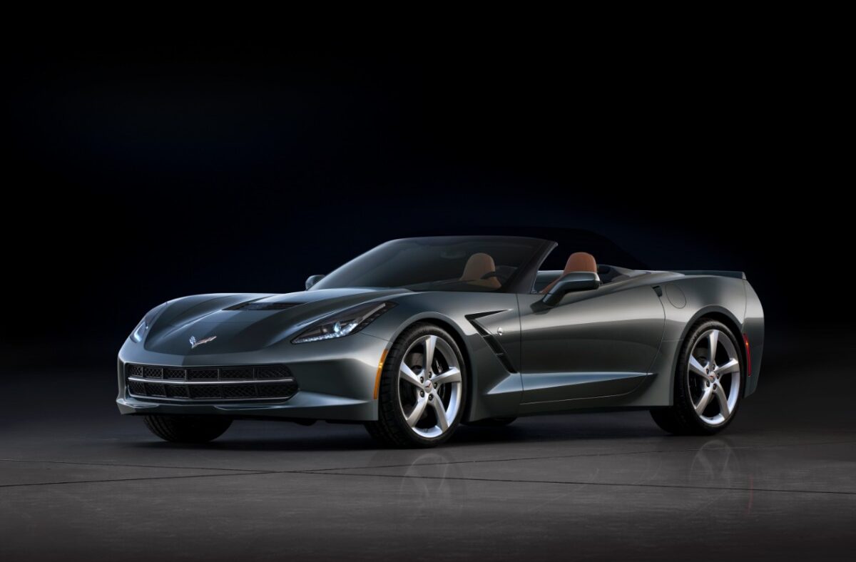 Die neue Corvette bietet eine Technik, die bei Einsatz ohne Wissen des Fahrers oder Beifahrers wahrscheinlich illegal ist und Strafverfahren nach sich ziehen können.