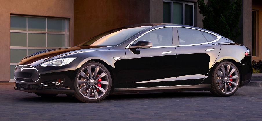 Tesla will es wissen: Wer ist der schnellste im Antrieb? Hier das Model S.