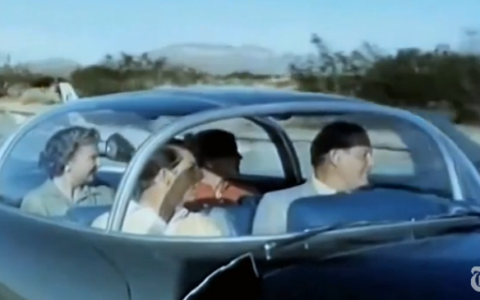 Ein Film von General Motors zeigt, wie ein Auto selbstständig fahren könnte - bereits im Jahr 1956.