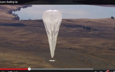 Das Loon-Projekt von Google macht Fortschritte. Allerdings sehen die Ballons etwas seltsam aus und erinnern an aufgeblasene Kondome.