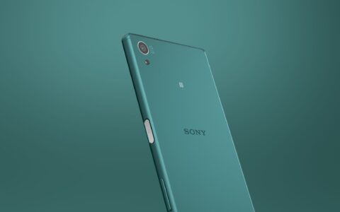 Das auf der IFA Berlin vorgestellte Xperia Z5 von Sony in Tannen-Grün.