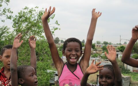 Afrikas Kinder und Jugendliche sterben mit am häufigsten wegen AIDS.