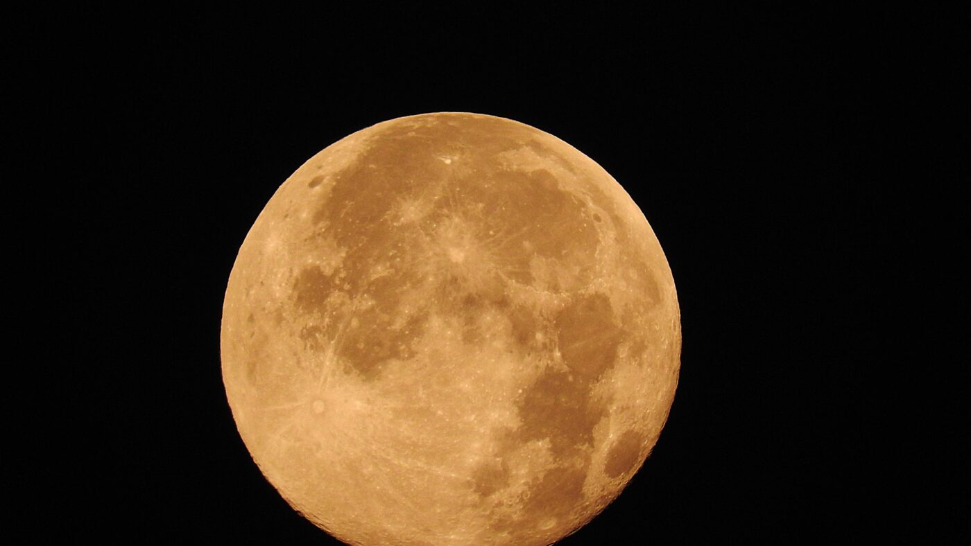 Neue Erkenntnisse zum Mond erstaunen die Wissenschaft.