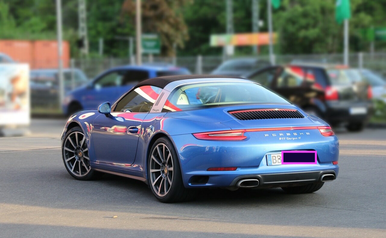 Das geile am Auto ist ja gerade das selber fahren. Wer jemals in einem Porsche saß wird das spätestens dann bestätigen.