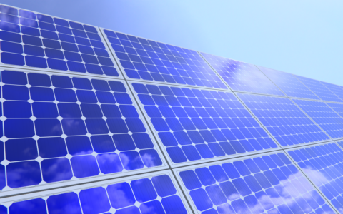 Tesla baut sein Solar-Geschäftsfeld aus.