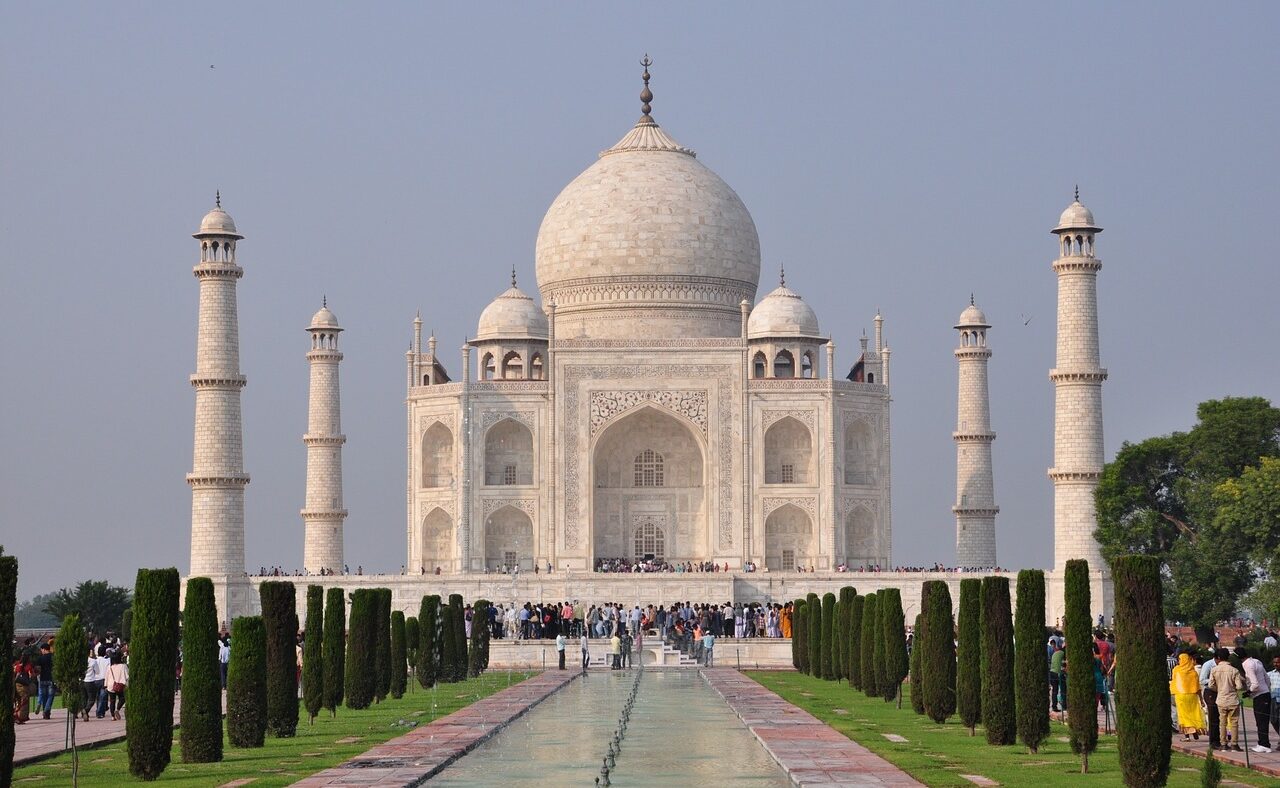 Das weltberühmte Taj Mahal in Indien.
