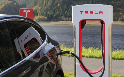 Produziert Tesla seine Elektroautos künftig auch direkt in China? (Bild: pixabay.com)