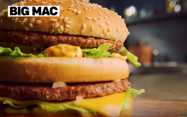 Seit 50 Jahren heißt es: Guten Appetit, aber auf die Figur achten! (Bild: Werbung Bic Mac; YouTuve-Video)