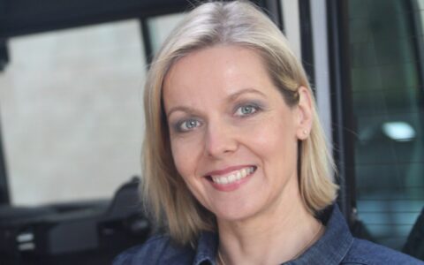 Digitalexperin Ulla Coester hat insgesamt sechs hochkarätige Veranstaltungen rund um Digitalisierung im Kontext von Technologie und Ethik organisiert.