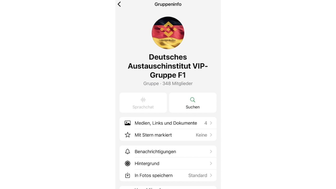 Gigantische Betrugs-Matrix unter den Augen von Bundeskriminalamt BKA & Co. Doch es geschieht nichts. WhatsApp lässt die Gruppe seit Monaten gewähren, obgleich darin Hunderte deutsche Oper gesucht werden. Ein Skandal findet NETZ-TRENDS.de. NETZ-TRENDS.de sind alle Telefonnummern in der Gurppe bekannt.