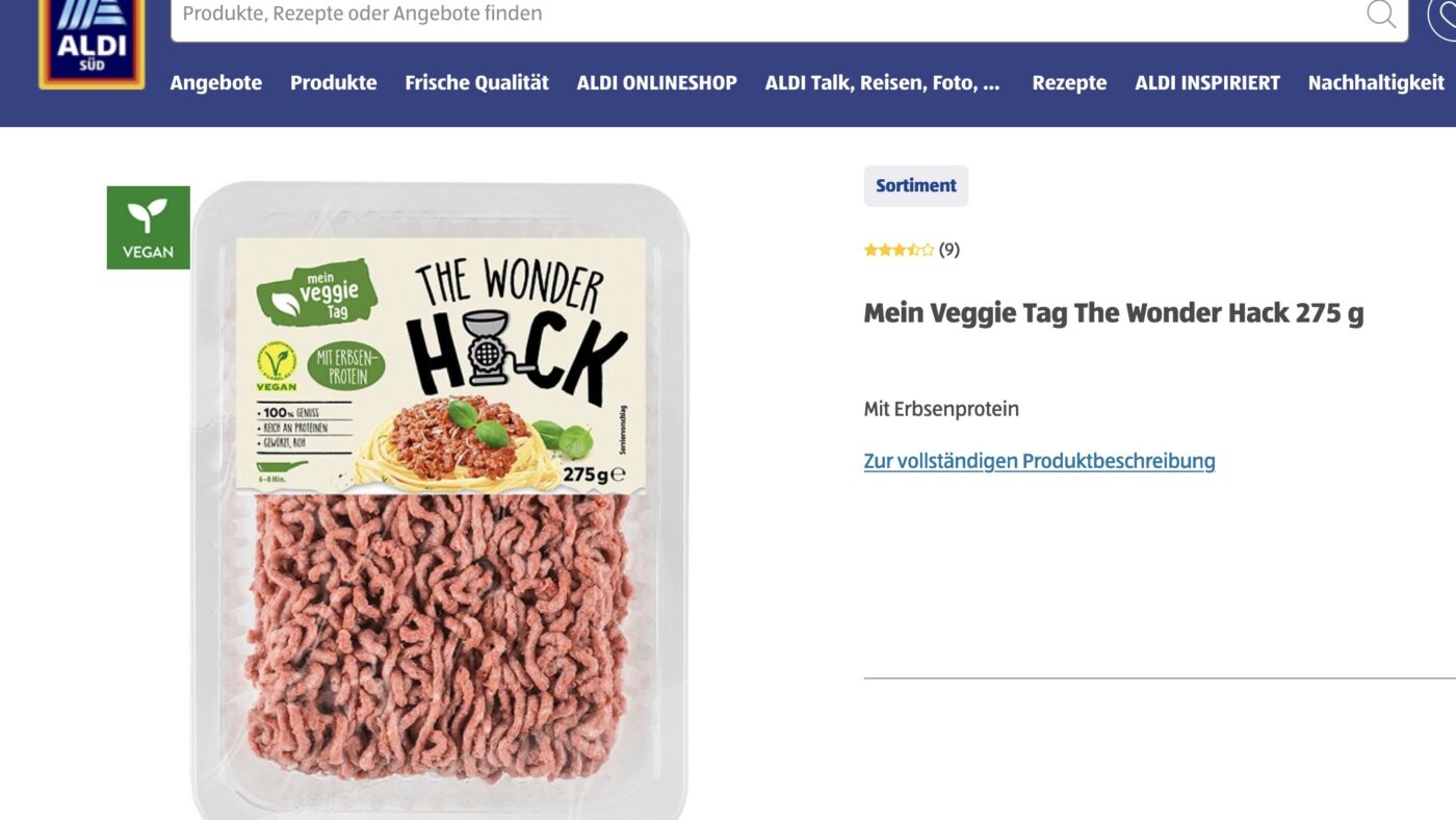Da Veggie-Hack oft einen großen Anteil an Erbsen hat, gilt es häufig als gut in der Gesundheitsbilanz. Doch Vorsicht: Dies trifft bei weitem nicht auf alle Veggie-Fleisch- oder Veggie-Wurstangebote zu. Screenshot, Bild: ALDI Süd Onlineshop.