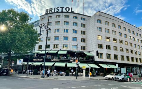 Das ehemalige legendäre Kempinski Hotel am Kurfürstendamm firmiert jetzt als Bristol.
